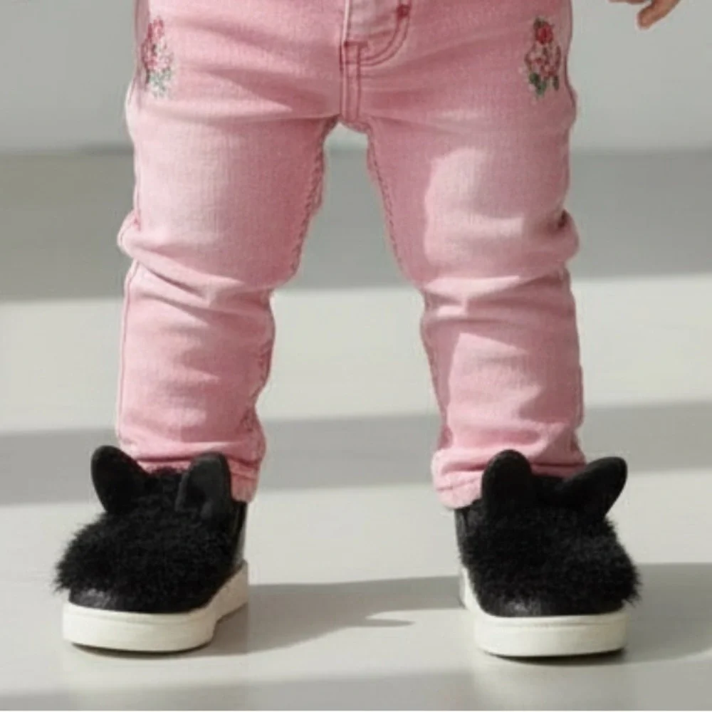 Cat & Jack Black Furry Bunny Shoes Size 5 Vegan fur Slip On Sneakers